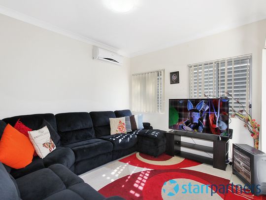 MODERN 2 BEDROOM APARTMENT - Photo 1