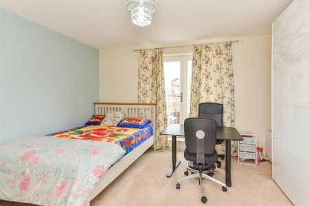 3 bedroom semi-detached house to rent - Photo 3