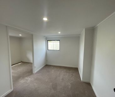 Coastal Comfort - 3-Bedroom Downstairs Unit - Photo 2