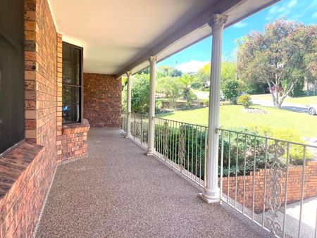 10 Bevan Place, 2118, Carlingford Nsw - Photo 2