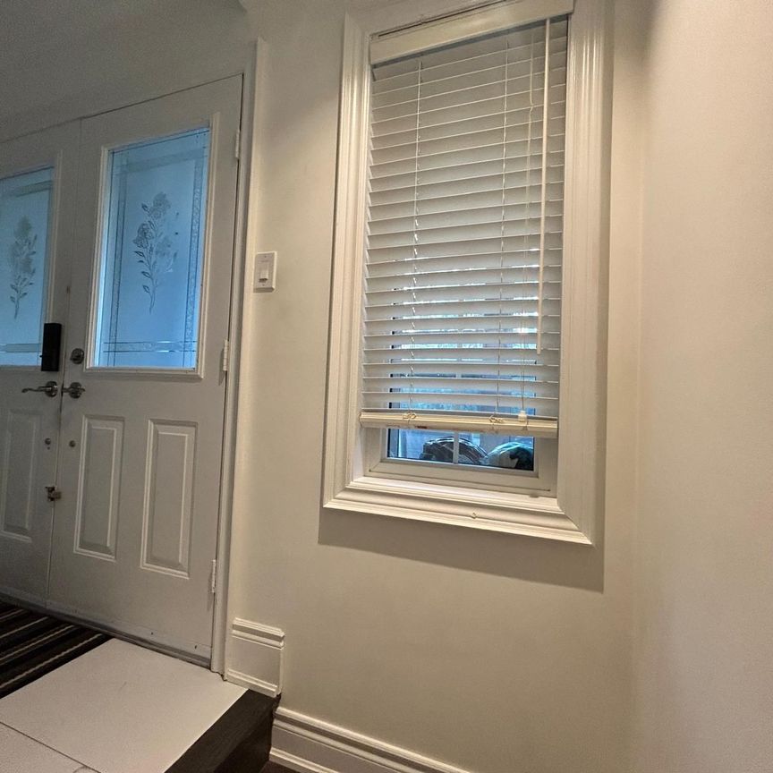 For Lease - 187 Redstone Road, Richmond Hill, Ontario - Photo 1