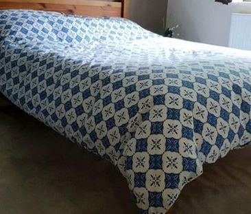 1 bedroom in a flat share to rent - Photo 5