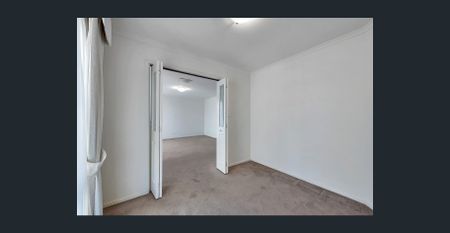 Style, Space & Executive Comfort in a Peaceful Highbury Setting - Photo 2