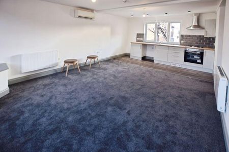 2 bedroom flat to rent - Photo 2