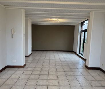 Lichtrijk appartement met 2SLK en privé staanplaats - Photo 6