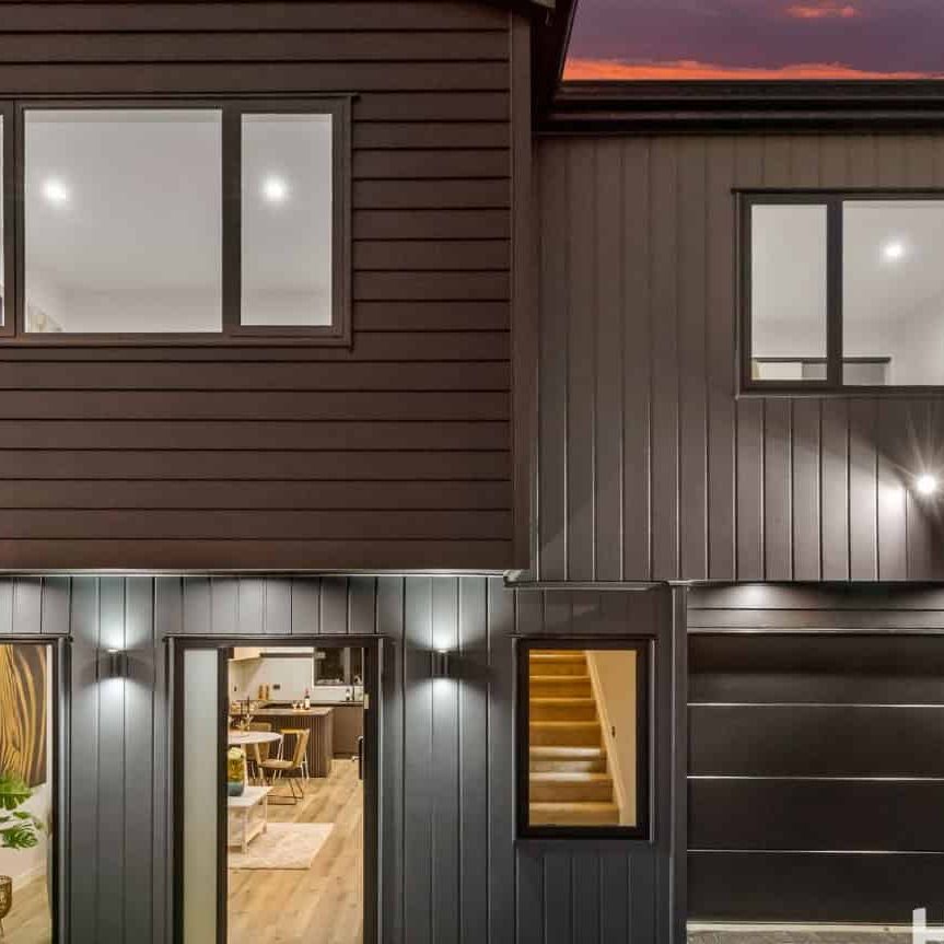 Luxury, space and style meet in the heart of Massey - Photo 1