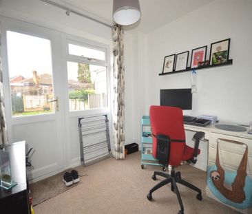 3 Bedroom Semi Detached To Let - Photo 4