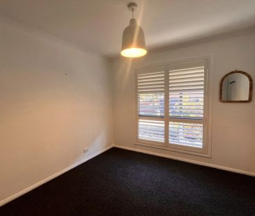 8 Hoskin Street, - Photo 6