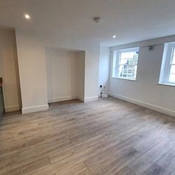 Basement Flat, 20 St Georges Terrace, Herne Bay, CT6 8RH, Kent - Photo 2