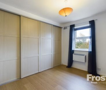 Swan Road, Feltham,TW13 - Photo 1