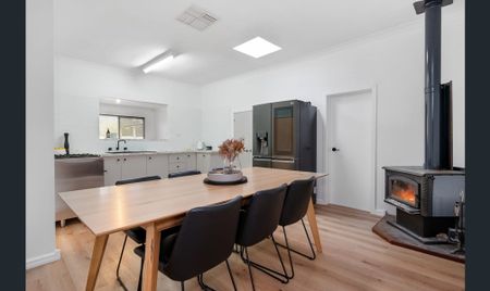 Charming Home with Huge Powered Shed, Spa Pool & Rear Lane Access - Photo 2