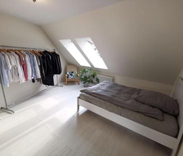 Tausch: 3 Zimmer-Wohnung im DG / 5min S-Messe Nord / im Ring - Photo 1