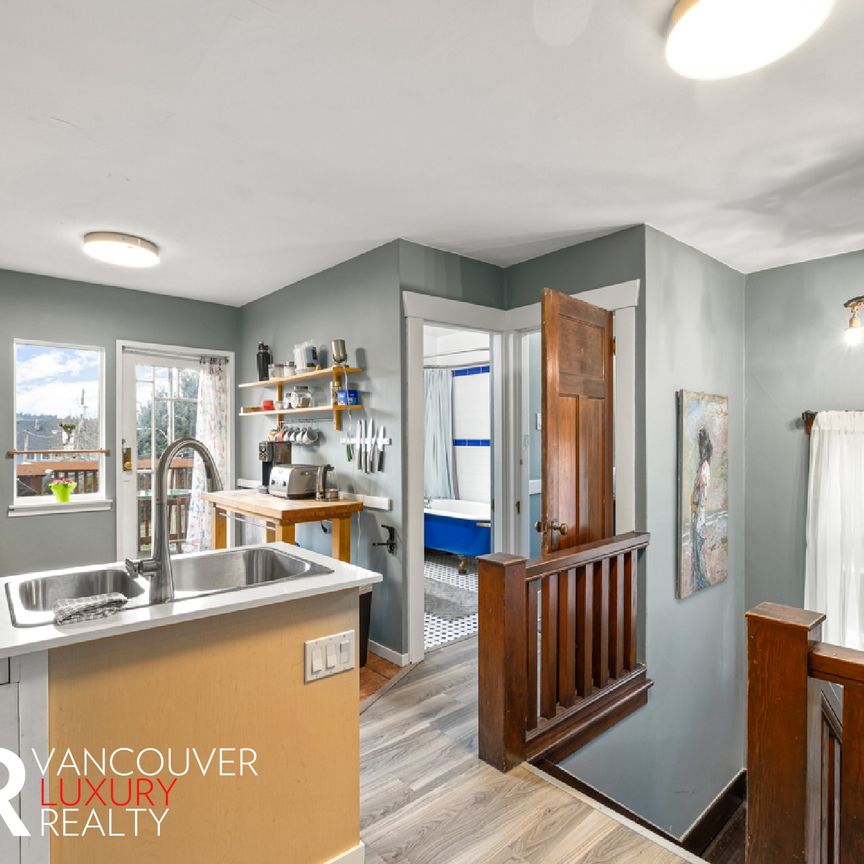 2029 Collingwood Street - Photo 1