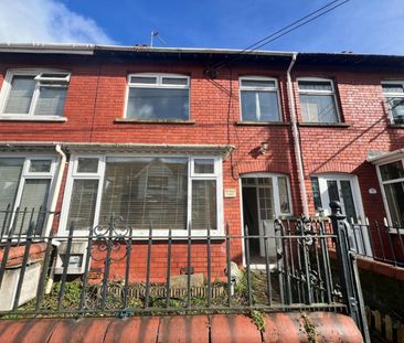 3 bedroom House To Let Total Size: 1206 SQ FT - Photo 1