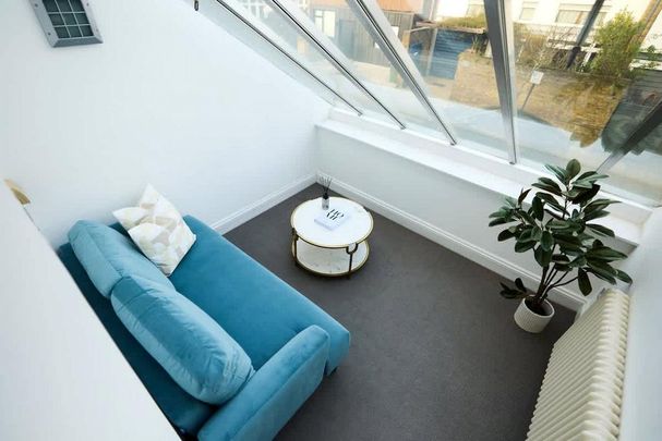 5 bedroom semi-detached house to rent - Photo 1