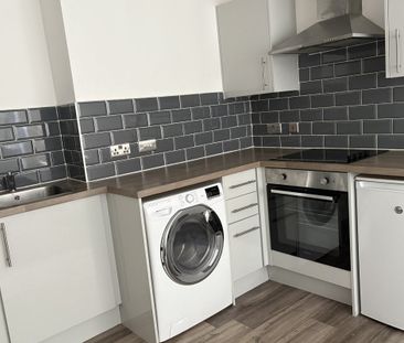 Headlands Road, PONTEFRACT - Photo 3