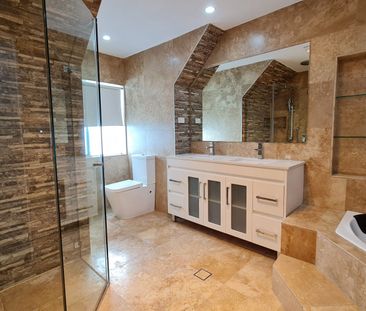 Spacious 5-Bedroom Family Home with Two Ensuites & Double Lock-Up G... - Photo 6