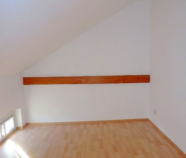 Dachgeschosswohnung mit extra großem zentralen Wohnraum - Foto 3