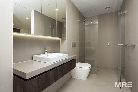 Large and light filled apartment that really hits 'The Marque!' - Photo 5