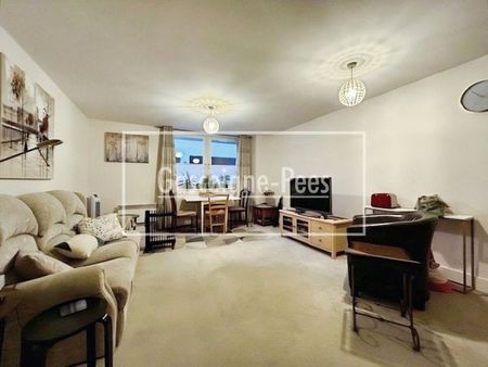 Skyline Plaza, Basingstoke, RG21 - Photo 4