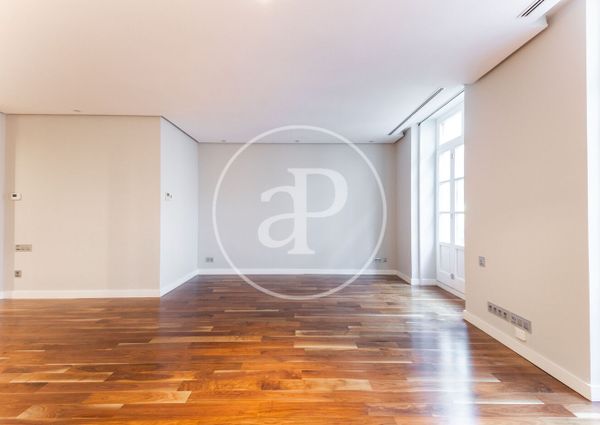 Flat for rent with Terrace in San Francesc (Valencia)