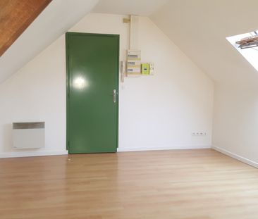 Location Appartement 2 pièces 29m² NEUVILLE ST REMY 59554 - Photo 4