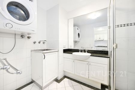 Harbour Views & Resort-Style Living by the Foreshore - Photo 4