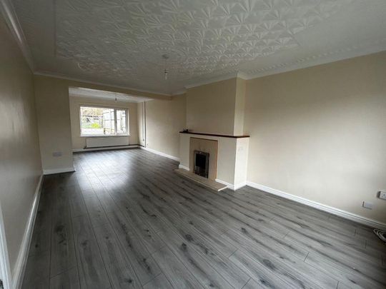 3 bedroom semi-detached house to rent - Photo 1