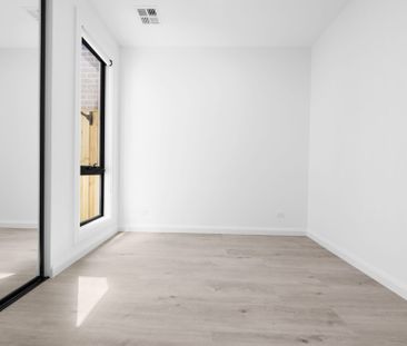 For Rent - Modern Family Home in Prime Wollert Location - Photo 4