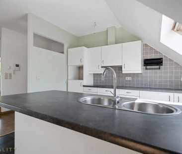 Centraal gelegen 2 slpk. appt. met gar. en terras. Vrij vanaf 15/03... - Photo 3