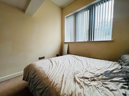 2 bedroom flat to rent - Photo 3