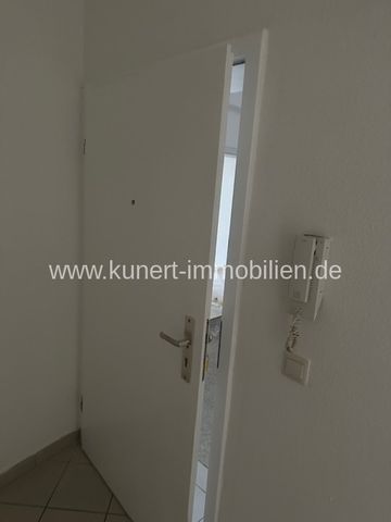 Hochwertig renovierte 3-Raum-Wohnung am halleschen Zoo, Bad mit Wanne und Dusche ... - Photo 3