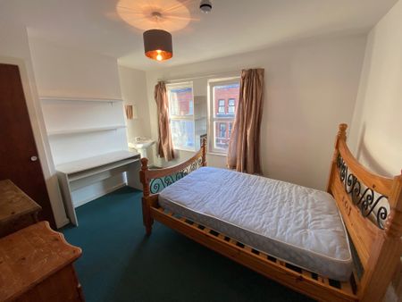 169, 169 Dunluce Avenue, Belfast , BT9 7AX - Photo 5
