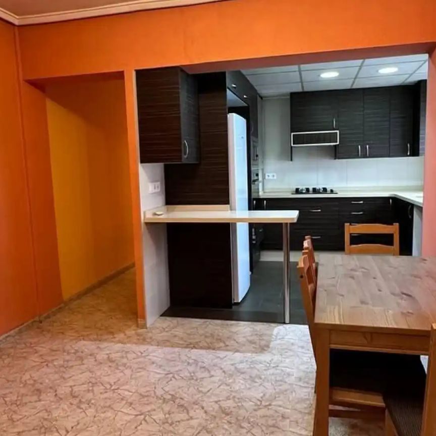 Apartamento de alquiler en Calle Virgen de la Asunción, 3, Centro - Casco antiguo - Photo 1