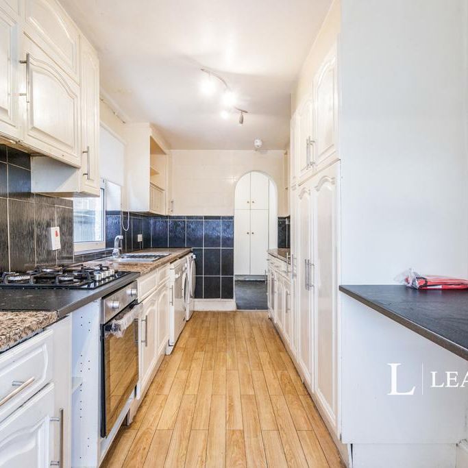 1 bedroom in a house share to rent - Photo 1