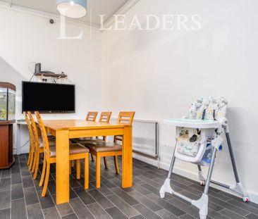 1 bedroom room to rent Stratford Road - Photo 2