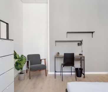 Via Privata Minturno, Milan, Lombardy 20127 - Photo 2