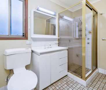 FULLY FURNISHED ONE BEDROOM GRANNY FLAT - WATER AND ELECTRICITY INC... - Photo 1