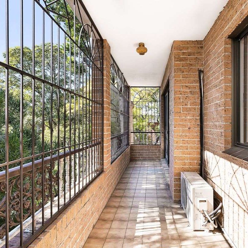 Two Bedroom Apartment Offering Convenient Lifestyle - Photo 1
