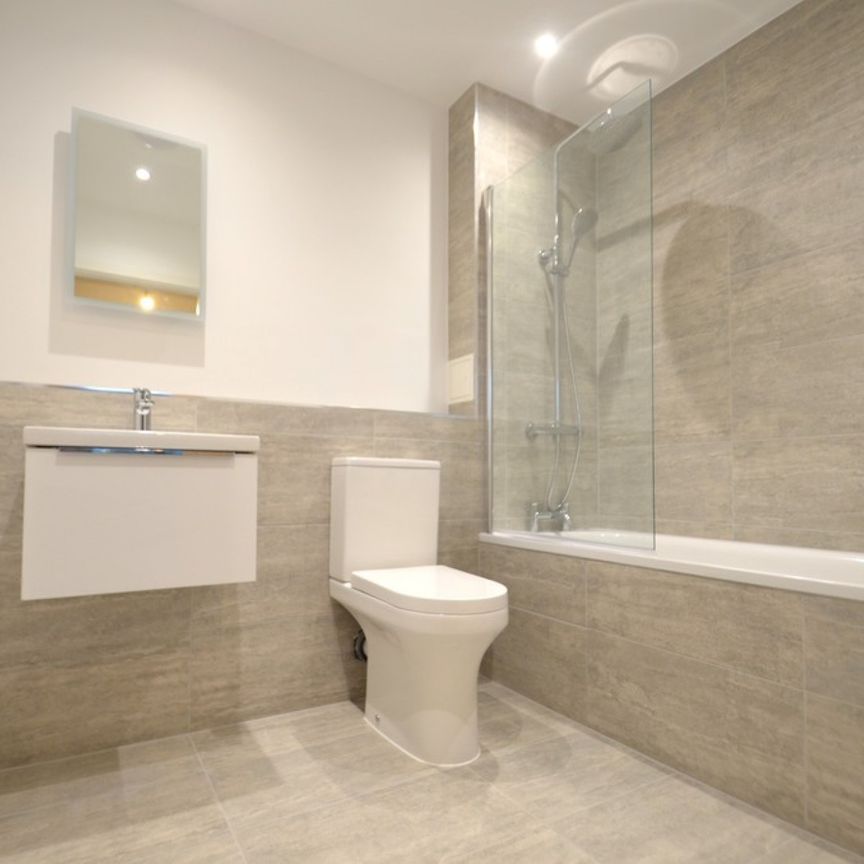1 bedroom Ground floor flat to rent - Photo 1