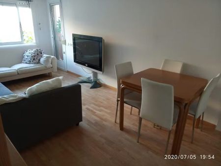 Carrer de lEmigrant, L'Hospitalet de Llobregat, Catalonia 08906 - Photo 4