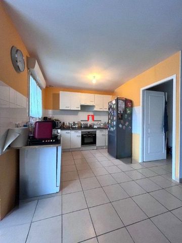 Maison à louer, 4 pièces - Saint-André-de-Cubzac 33240 - Photo 2