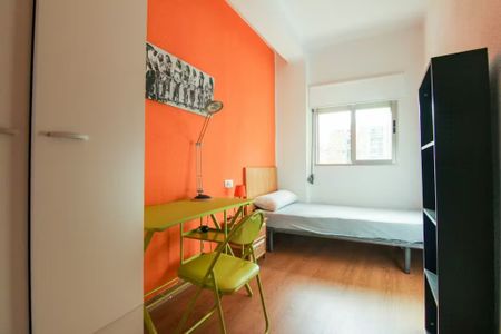 Calle del Doctor Manuel Candela, Valencia, Valencian Community 46021 - Photo 3