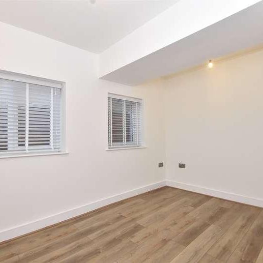 Belgrave Hill, Bristol, Somerset, BS8 - Photo 1