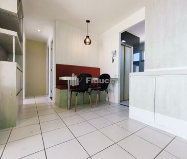 CENTRO - APARTAMENTO - R GUILHERME ROCHA, 1299 APTO 2101 ED CIDADE ... - Foto 3