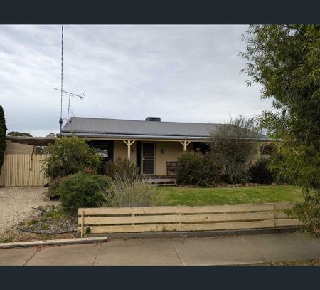 5 Gange Street, Mooroopna, Vic 3629 - Photo 5