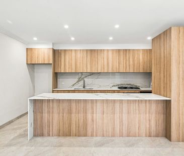 BRAND NEW LUXURY RENOVATION – STUNNING FOUR-BEDROOM RESIDENCE WITH ... - Photo 3