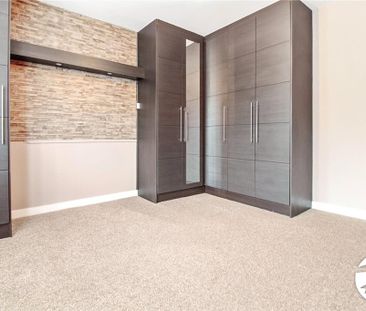 3 bedroom end of terrace house to rent - Photo 5