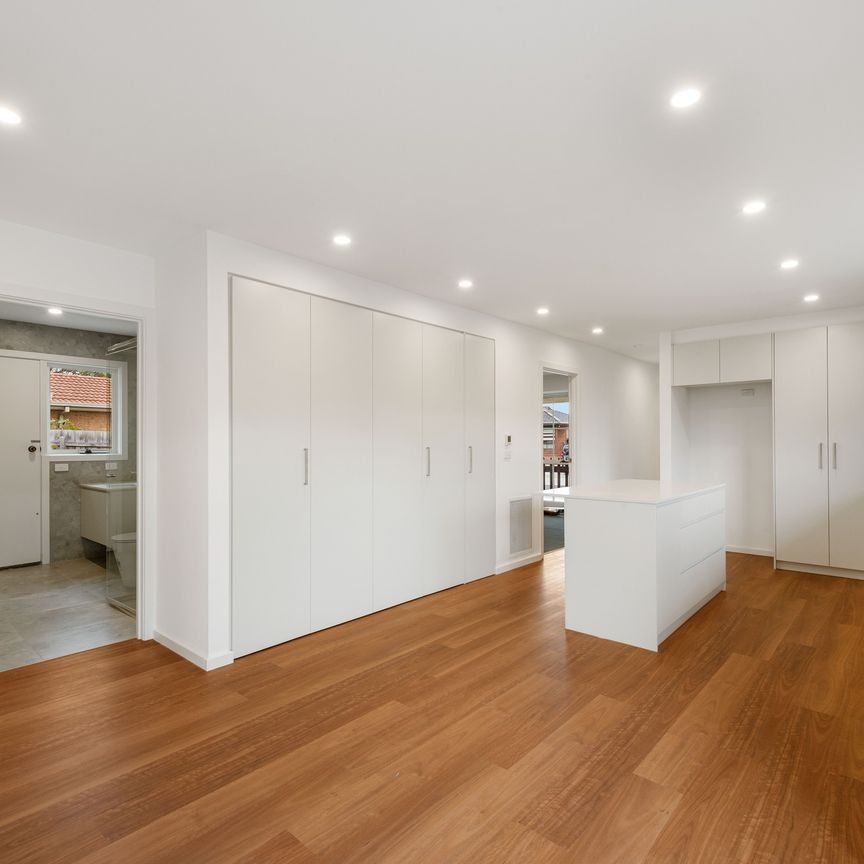 Convenient and Peaceful Court - Photo 1