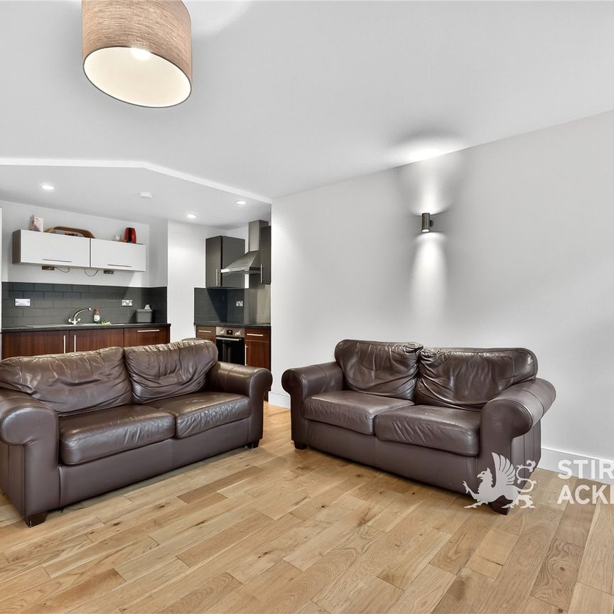 Quaker Street, Shoreditch, London, E1 6ST - Photo 1